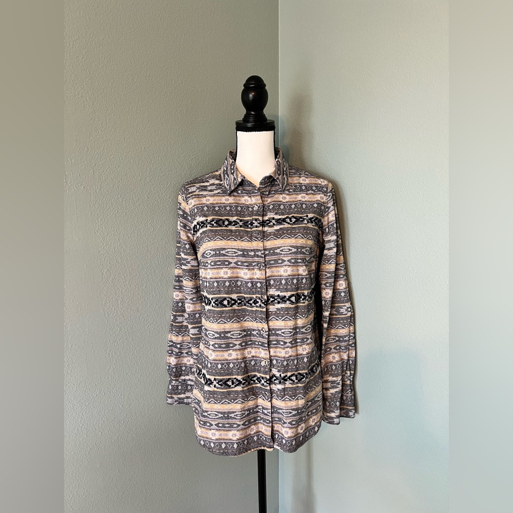 Baciano Women’s Aztec Print Long Sleeves Shirt  Size M